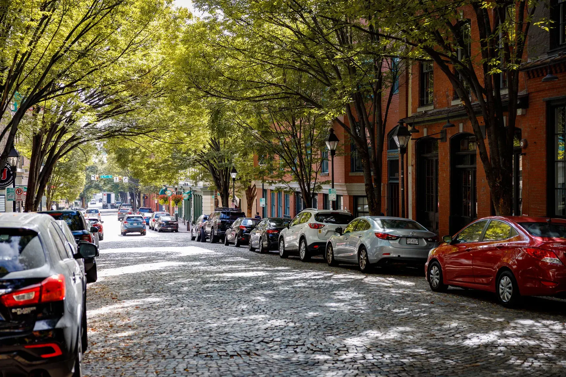 view looking down East Cary Street in Shockoe Slip